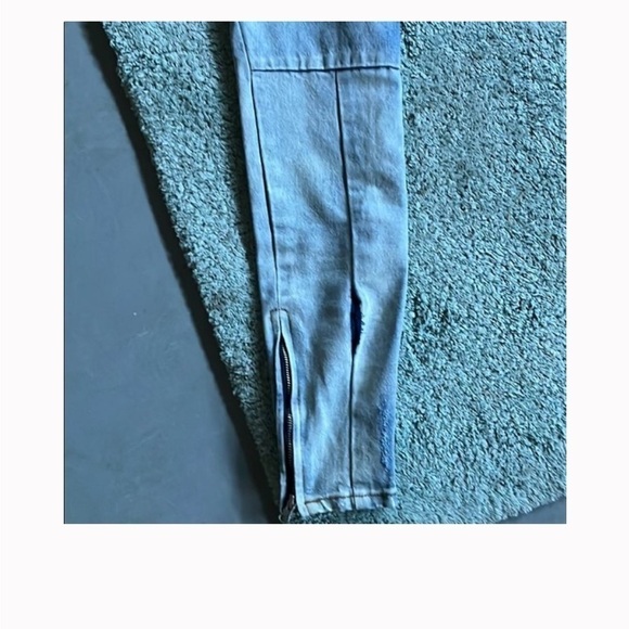 Golden | Distressed Skinny Jeans with Zippers - Picture 9 of 9